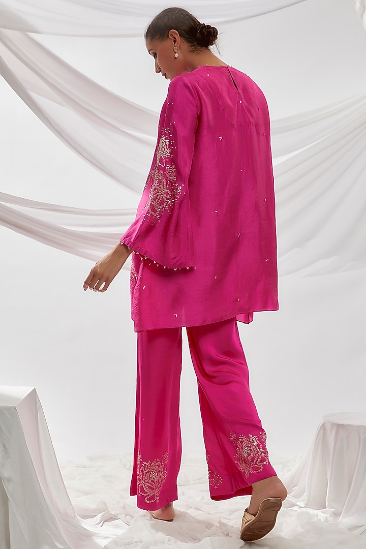 Hot Pink Viscose Silk Floral Embroidered Kurta Set by One not two at Pernia's Pop Up Shop