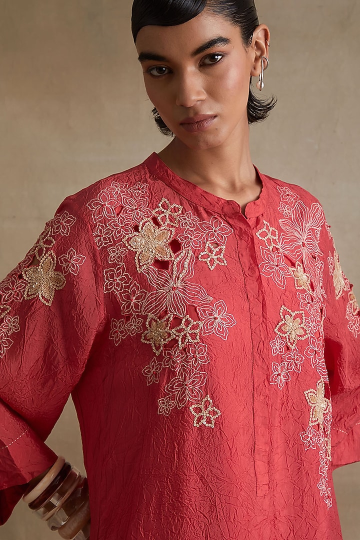 Tomato Colored Silk Floral Cutwork Kurta Set by One not two at Pernia's Pop Up Shop