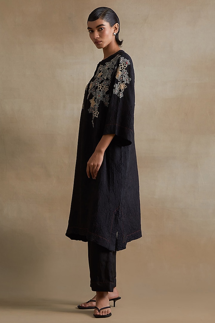 Black Silk Floral Cutwork Kurta Set by One not two at Pernia's Pop Up Shop
