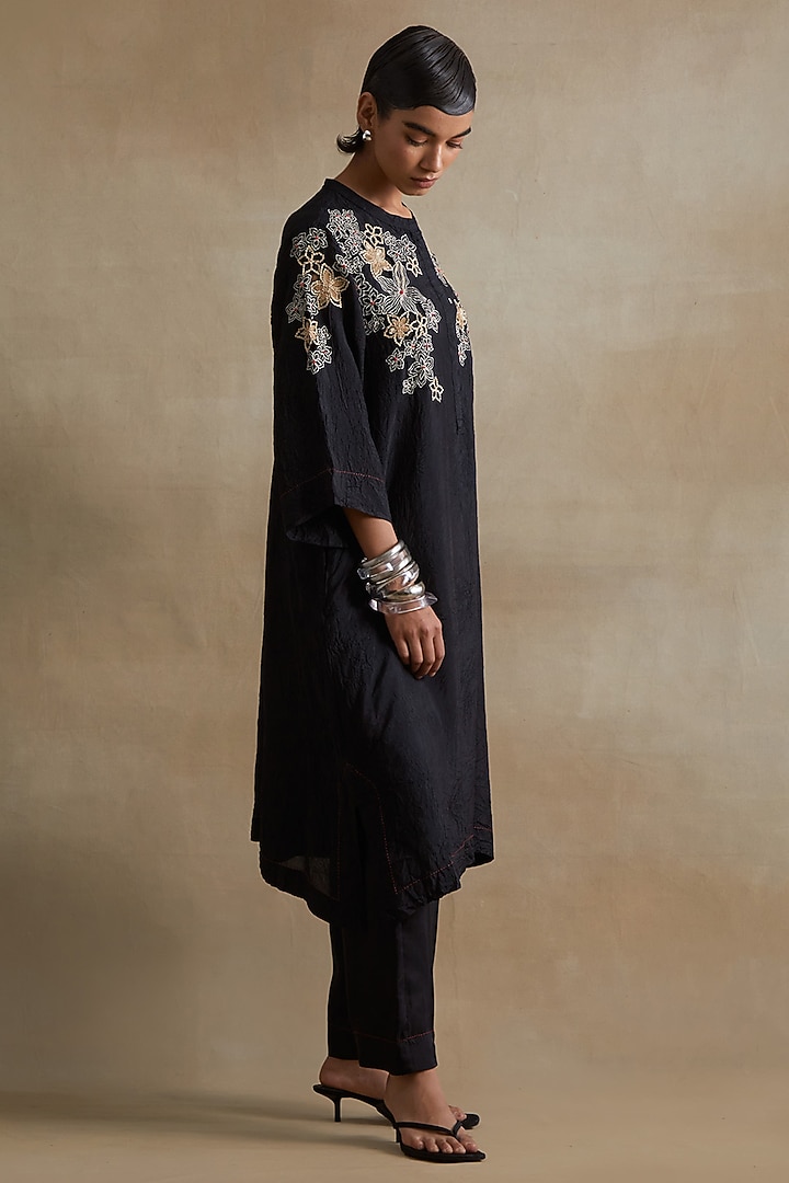 Black Silk Floral Cutwork Kurta Set by One not two at Pernia's Pop Up Shop