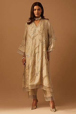 Shell-Colored Silk Hand Embroidered Kurta Set by One not two