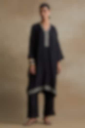 Black Silk Thread Hand Embroidered Kaftan Set by One not two at Pernia's Pop Up Shop