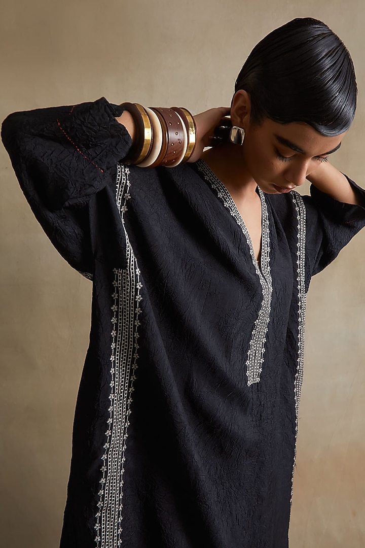 Black Silk Thread Hand Embroidered Kaftan Set by One not two at Pernia's Pop Up Shop