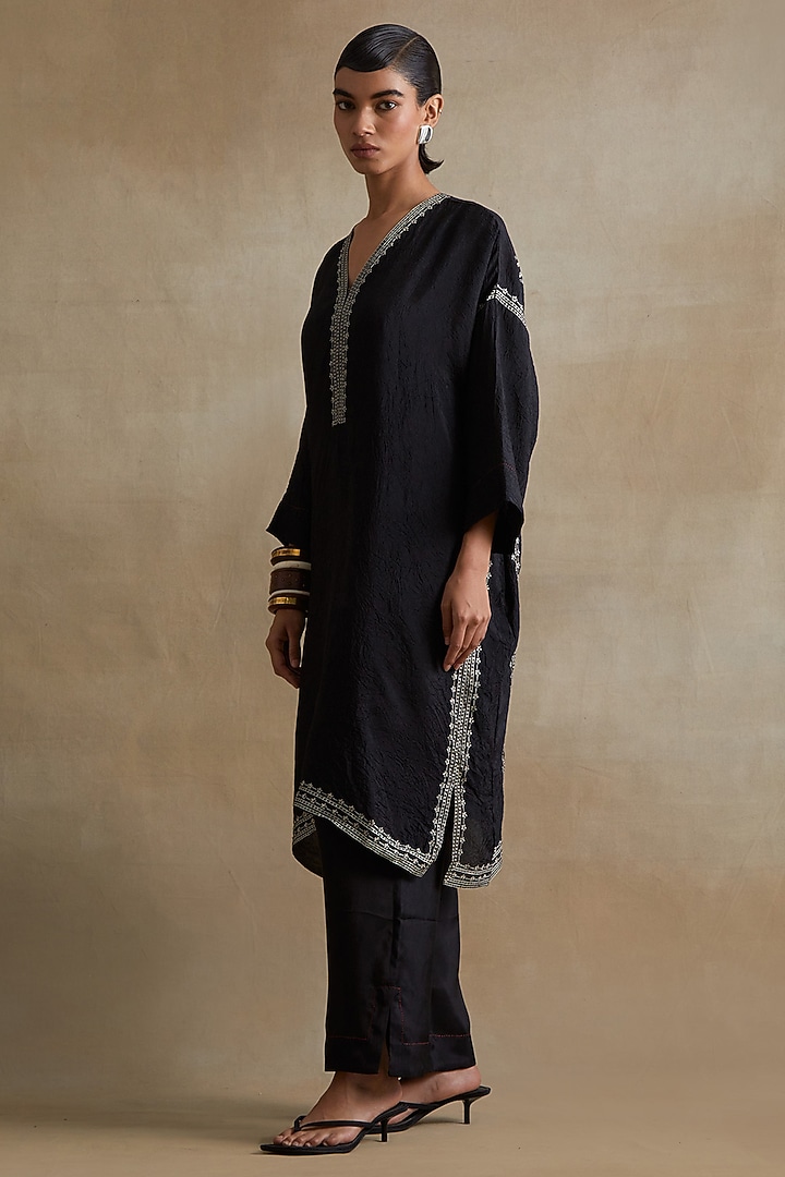 Black Silk Thread Hand Embroidered Kaftan Set by One not two at Pernia's Pop Up Shop