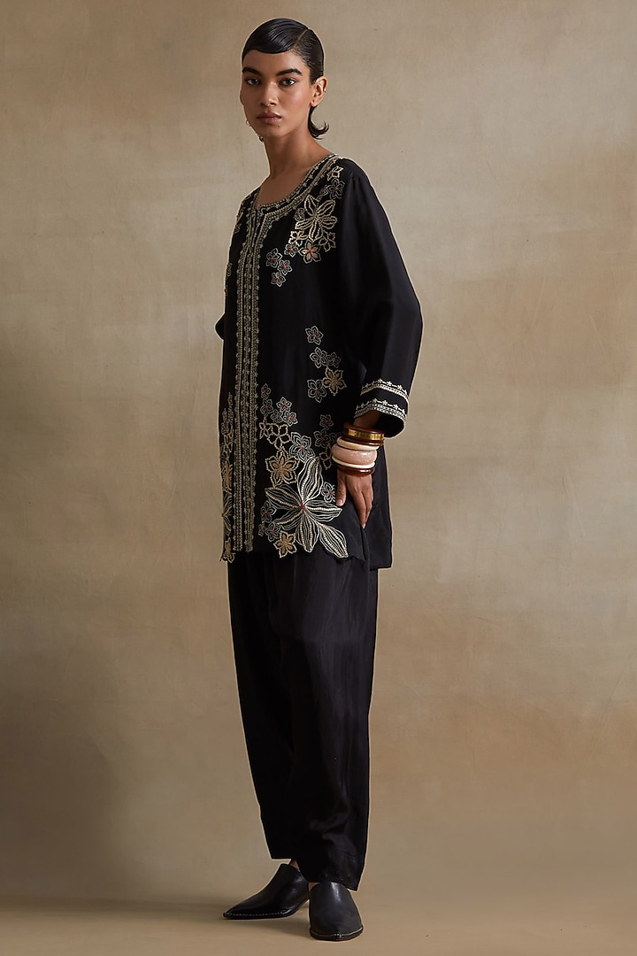 Black Silk Floral Cutwork Kurta Set by One not two at Pernia's Pop Up Shop