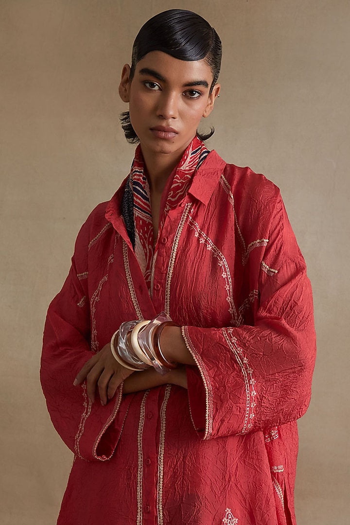 Tomato Colored Silk Thread Embroidered Kurta Set by One not two at Pernia's Pop Up Shop
