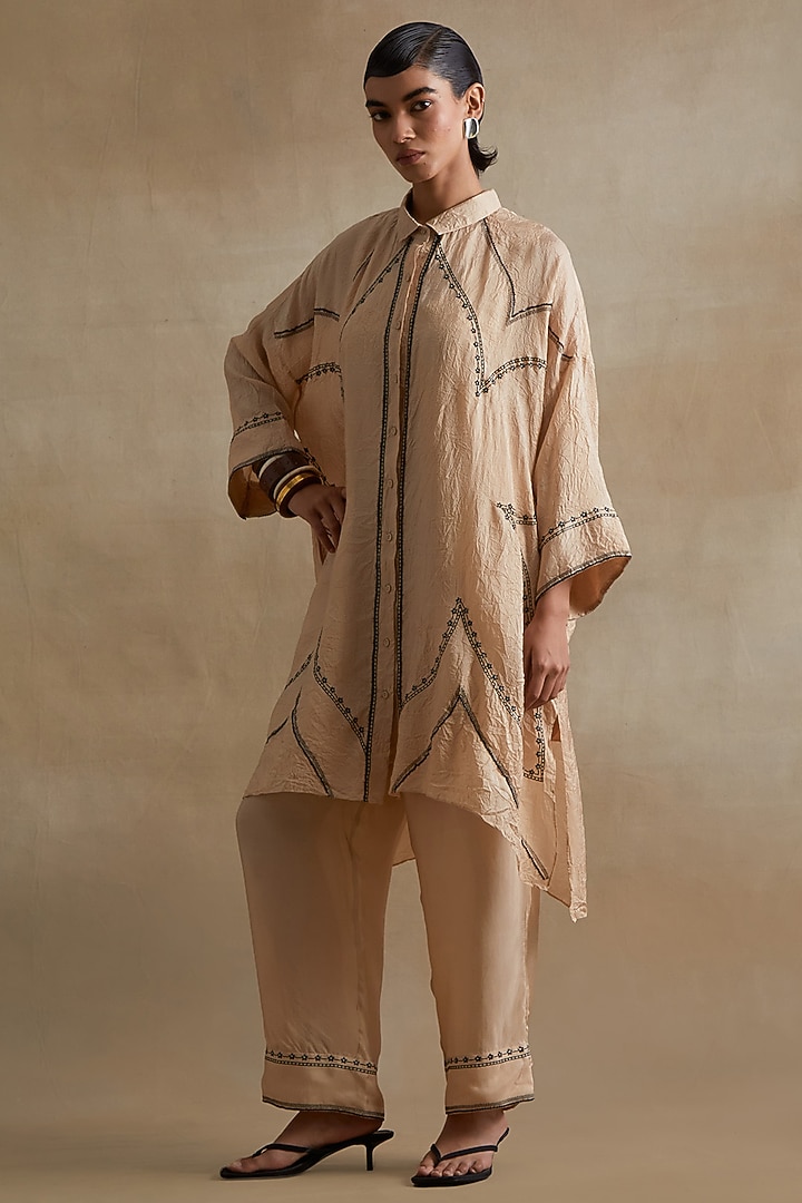 Clay Colored Silk Thread Embroidered Kurta Set by One not two at Pernia's Pop Up Shop