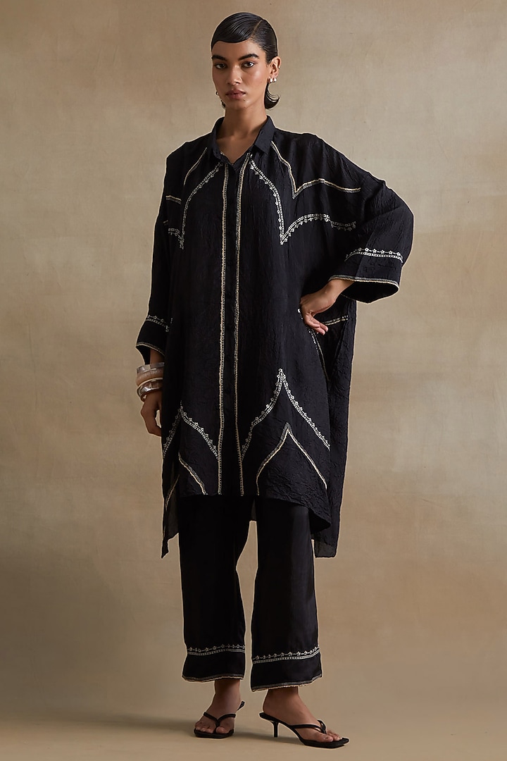 Black Silk Thread Embroidered Kurta Set by One not two at Pernia's Pop Up Shop