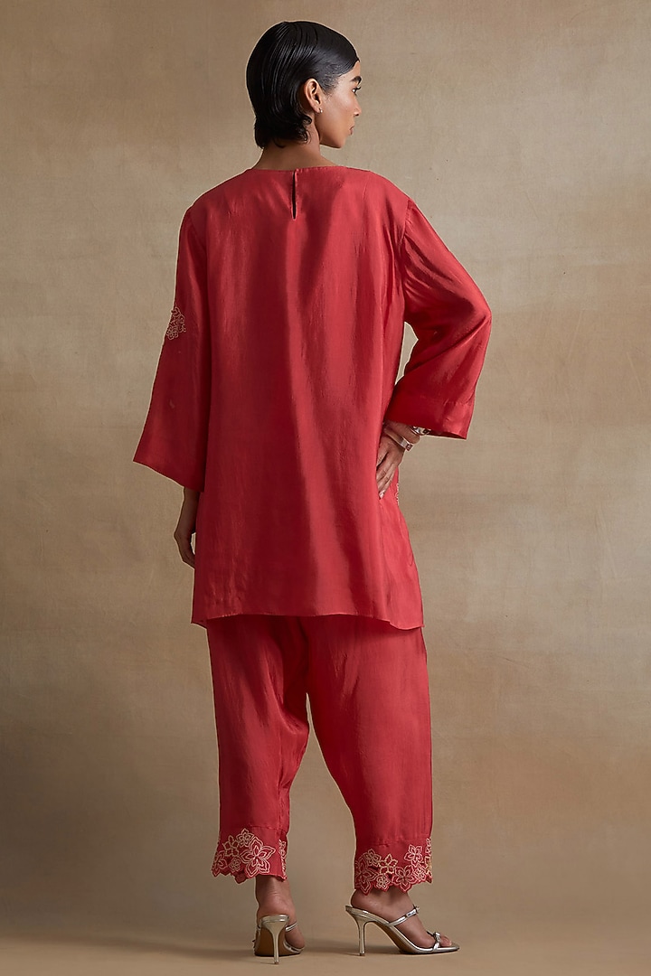 Tomato Colored Silk Floral Cutwork Kurta Set by One not two at Pernia's Pop Up Shop