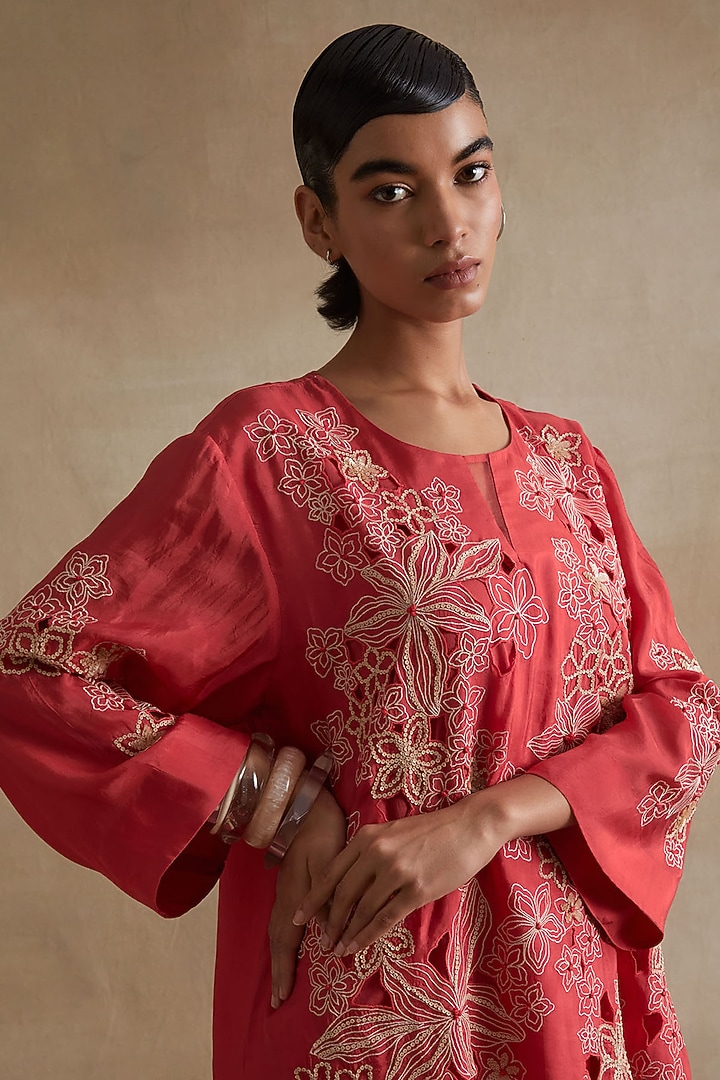 Tomato Colored Silk Floral Cutwork Kurta Set by One not two at Pernia's Pop Up Shop