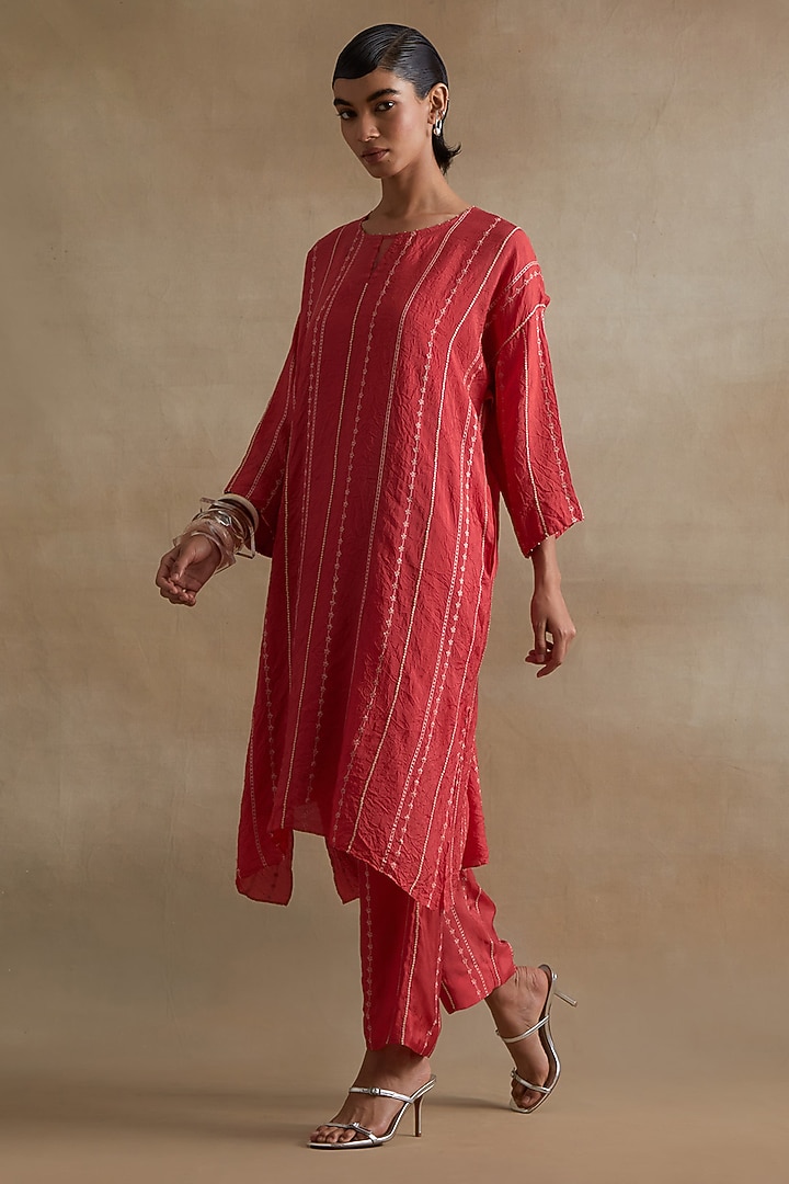 Tomato Colored Silk Thread Embroidered Kurta Set by One not two at Pernia's Pop Up Shop
