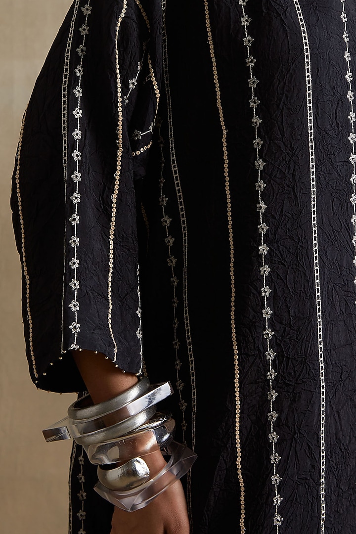 Black Silk Thread Embroidered Kurta Set by One not two at Pernia's Pop Up Shop