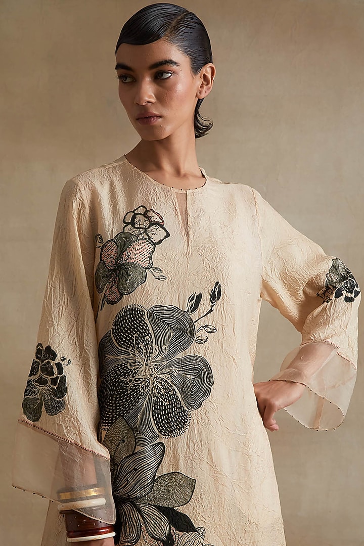 Clay Colored Silk Floral Printed Kurta Set by One not two at Pernia's Pop Up Shop