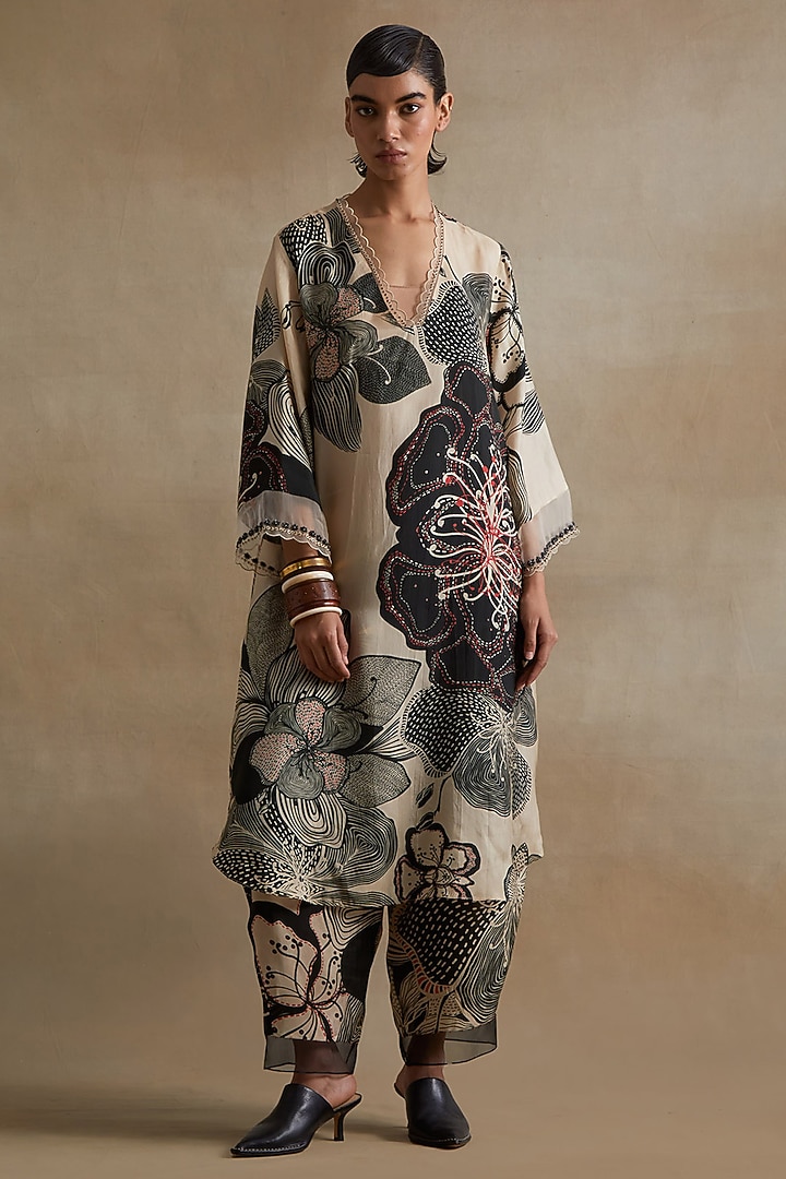 Clay Colored Silk Sequins Embroidered Kurta Set by One not two at Pernia's Pop Up Shop