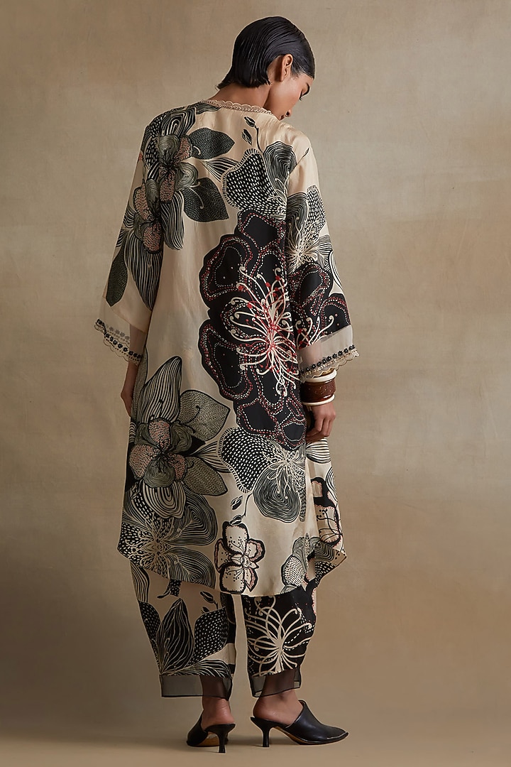 Clay Colored Silk Sequins Embroidered Kurta Set by One not two at Pernia's Pop Up Shop