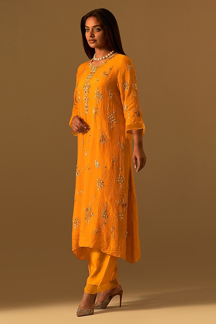 Tangerine-Colored Silk Organza Thread Embroidered Kurta Set by One not two at Pernia's Pop Up Shop