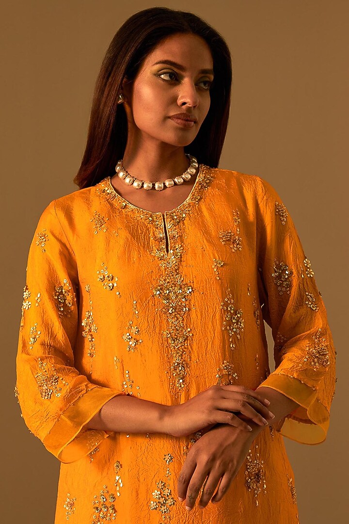 Tangerine-Colored Silk Organza Thread Embroidered Kurta Set by One not two at Pernia's Pop Up Shop