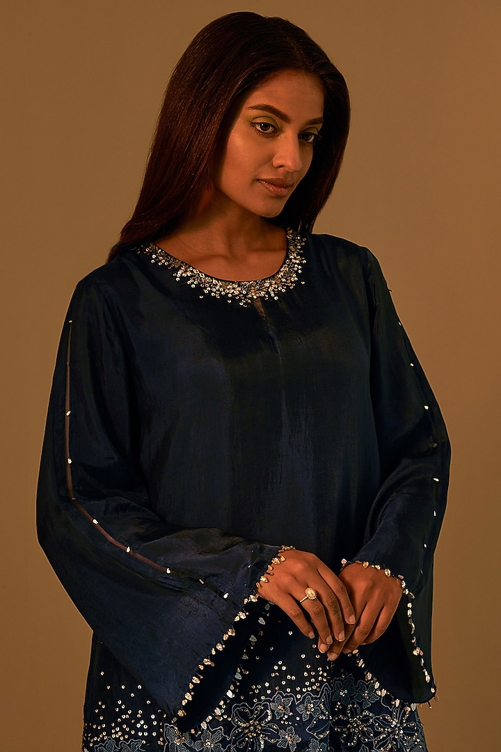 Navy Silk Floral Thread Embroidered Kurta Set by One not two at Pernia's Pop Up Shop