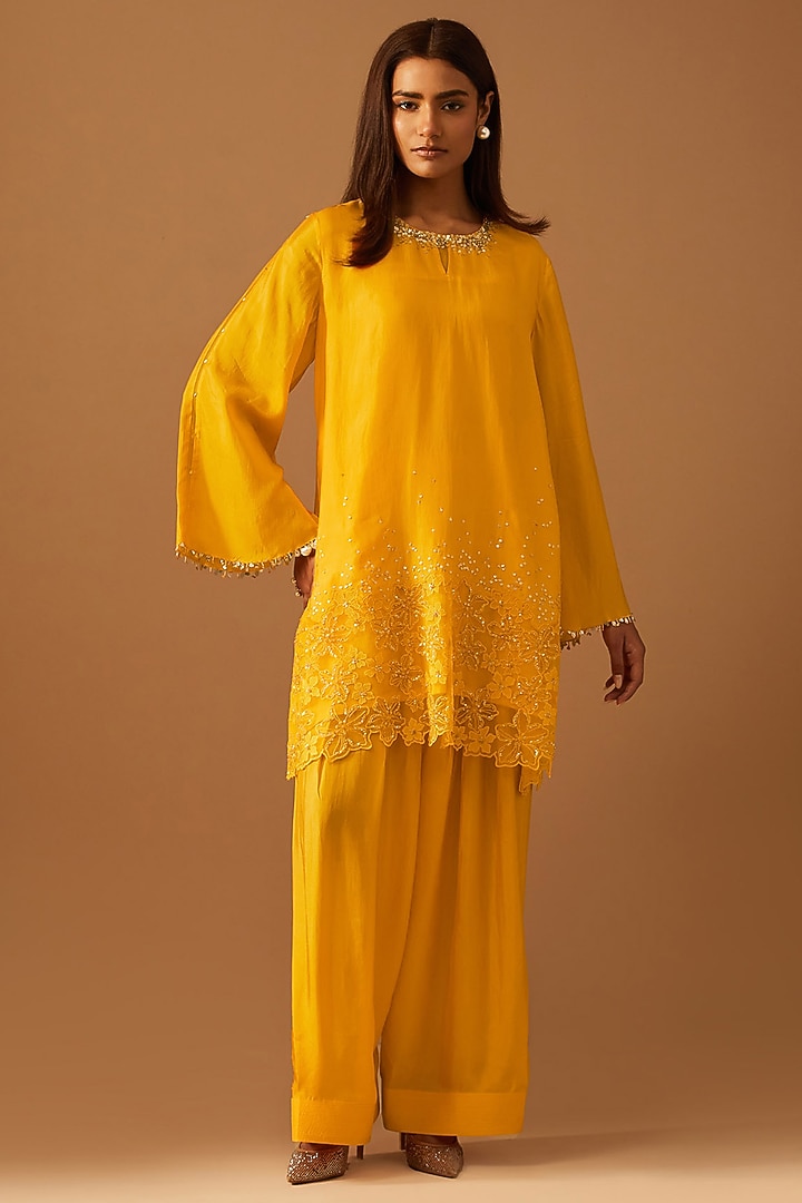 Saffron Silk Floral Thread Embroidered Kurta Set by One not two at Pernia's Pop Up Shop