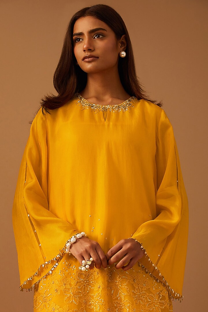 Saffron Silk Floral Thread Embroidered Kurta Set by One not two at Pernia's Pop Up Shop