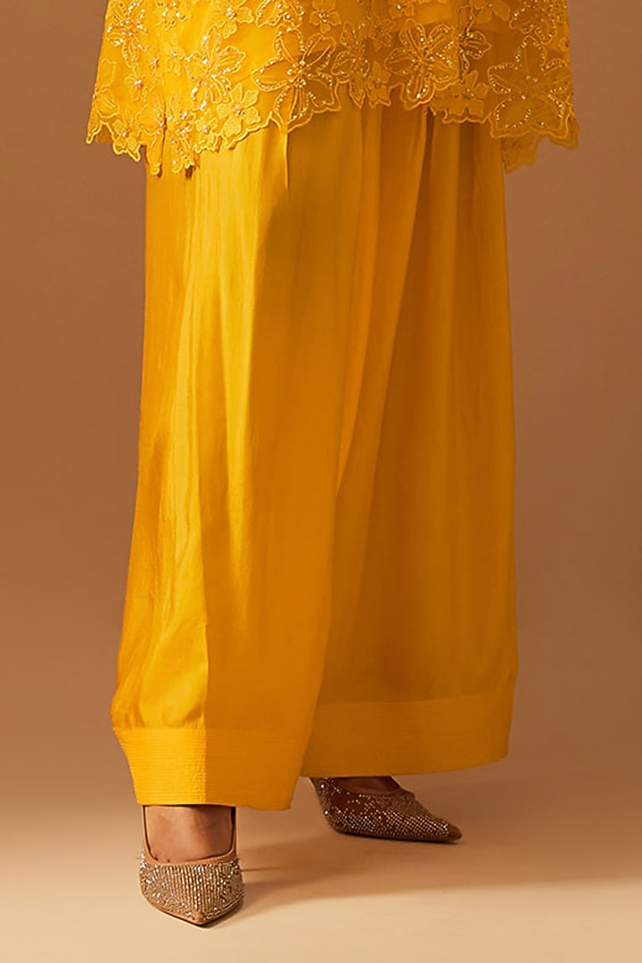 Saffron Silk Floral Thread Embroidered Kurta Set by One not two at Pernia's Pop Up Shop