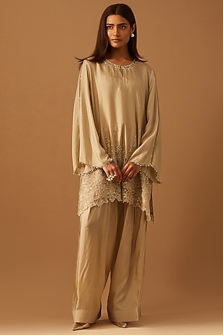 Shell-Colored Silk Floral Thread Embroidered Kurta Set by One not two