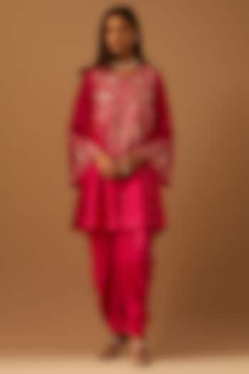 Hot Pink Silk Floral Applique Embroidered Kurta Set by One not two at Pernia's Pop Up Shop