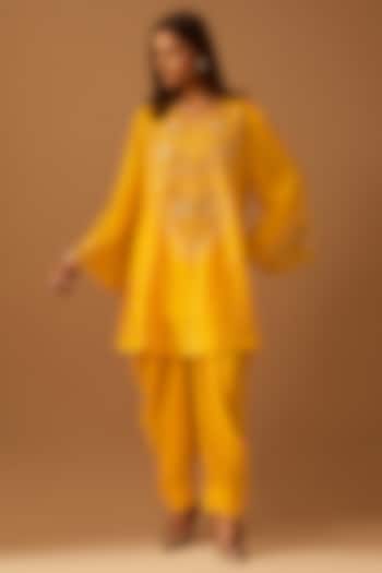 Saffron Silk Floral Applique Embroidered Kurta Set by One not two at Pernia's Pop Up Shop