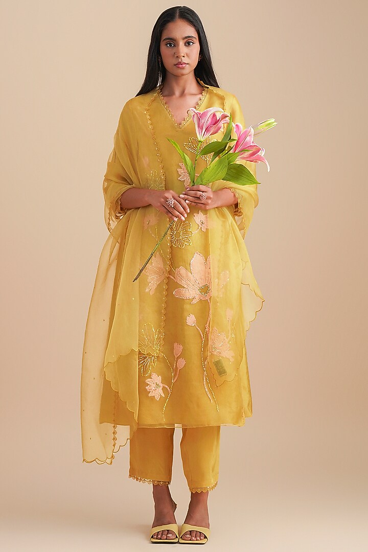 Daffodil Silk Organza Sequins Embroidered Dupatta by One not two at Pernia's Pop Up Shop