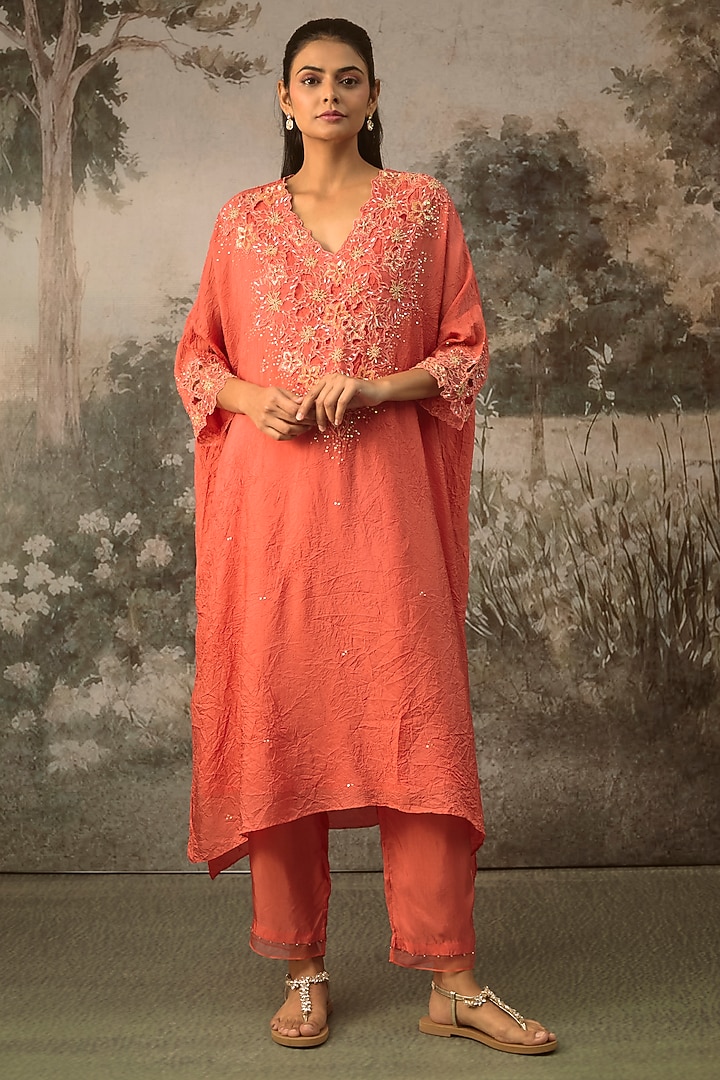 Vermillion Silk Thread Work Kurta Set by One not two at Pernia's Pop Up Shop