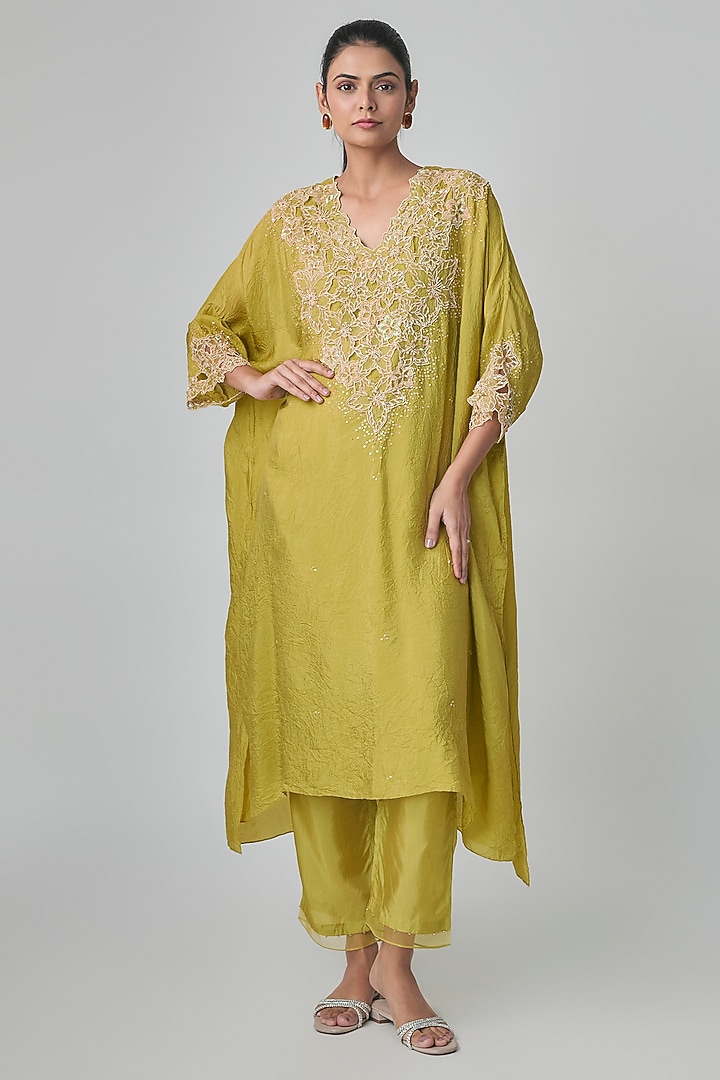 Heena Green Silk Thread Work Kurta Set by One not two at Pernia's Pop Up Shop