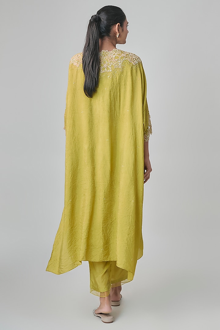 Heena Green Silk Thread Work Kurta Set by One not two at Pernia's Pop Up Shop