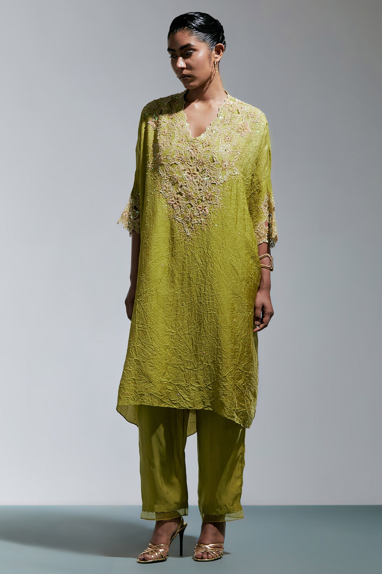 One not two Heena Green Silk Floral Hand Embroidered Kurta Set