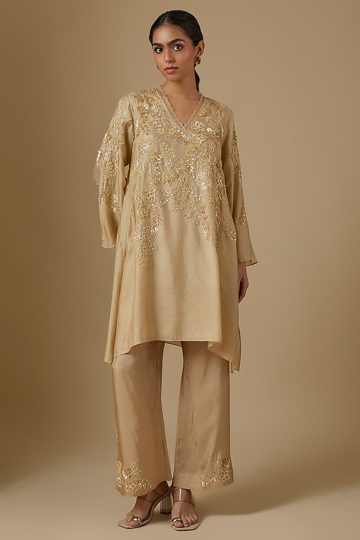 Shell-Colored Silk Floral Hand Embroidered Kurta Set by One not two at Pernia's Pop Up Shop