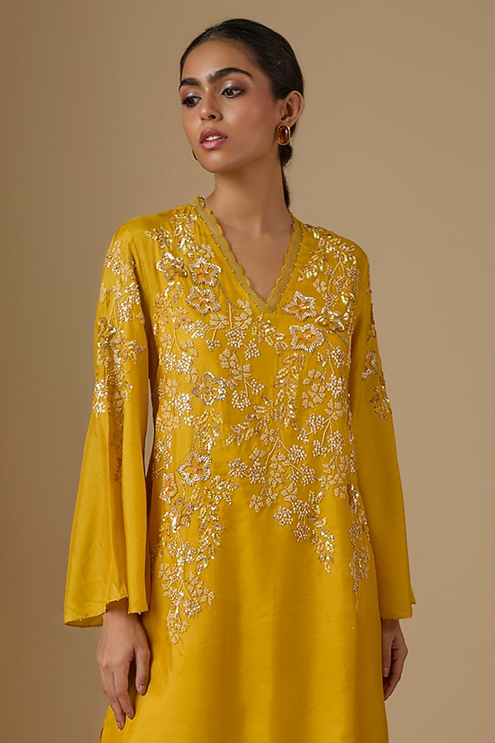 Amber Yellow Silk Floral Hand Embroidered Kurta Set by One not two at Pernia's Pop Up Shop