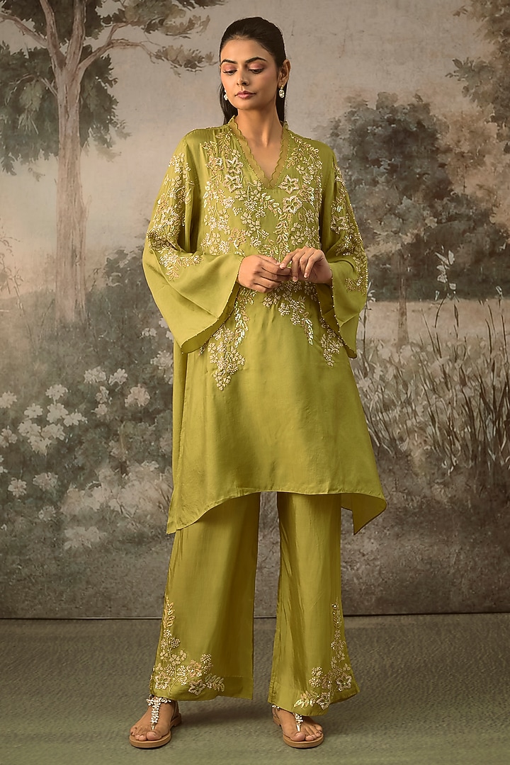 Heena Green Silk Thread Work Co-Ord Set by One not two at Pernia's Pop Up Shop