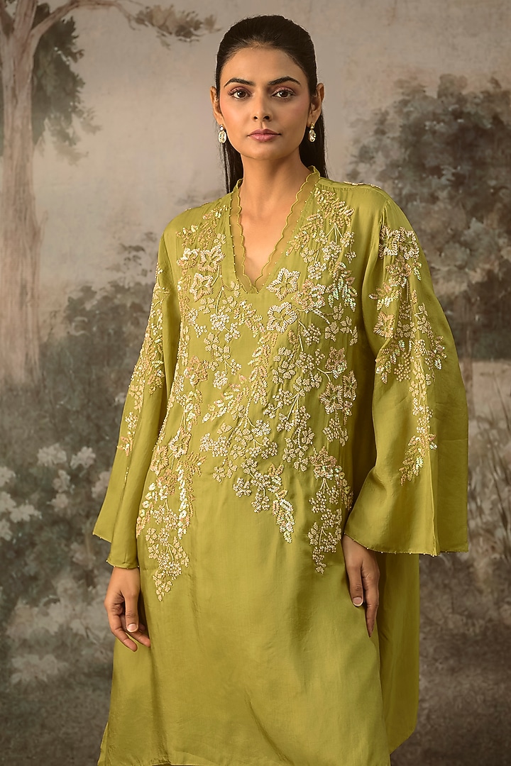 Heena Green Silk Thread Work Co-Ord Set by One not two at Pernia's Pop Up Shop