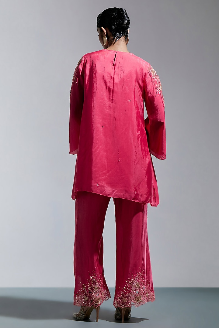 Raspberry Pink Silk Floral Thread Embroidered Kurta Set by One not two at Pernia's Pop Up Shop