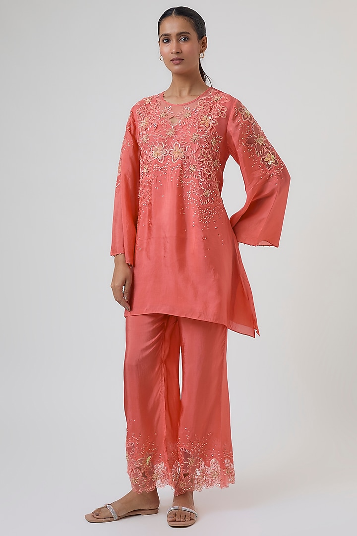 Vermillion Silk Kurta Set by One not two at Pernia's Pop Up Shop