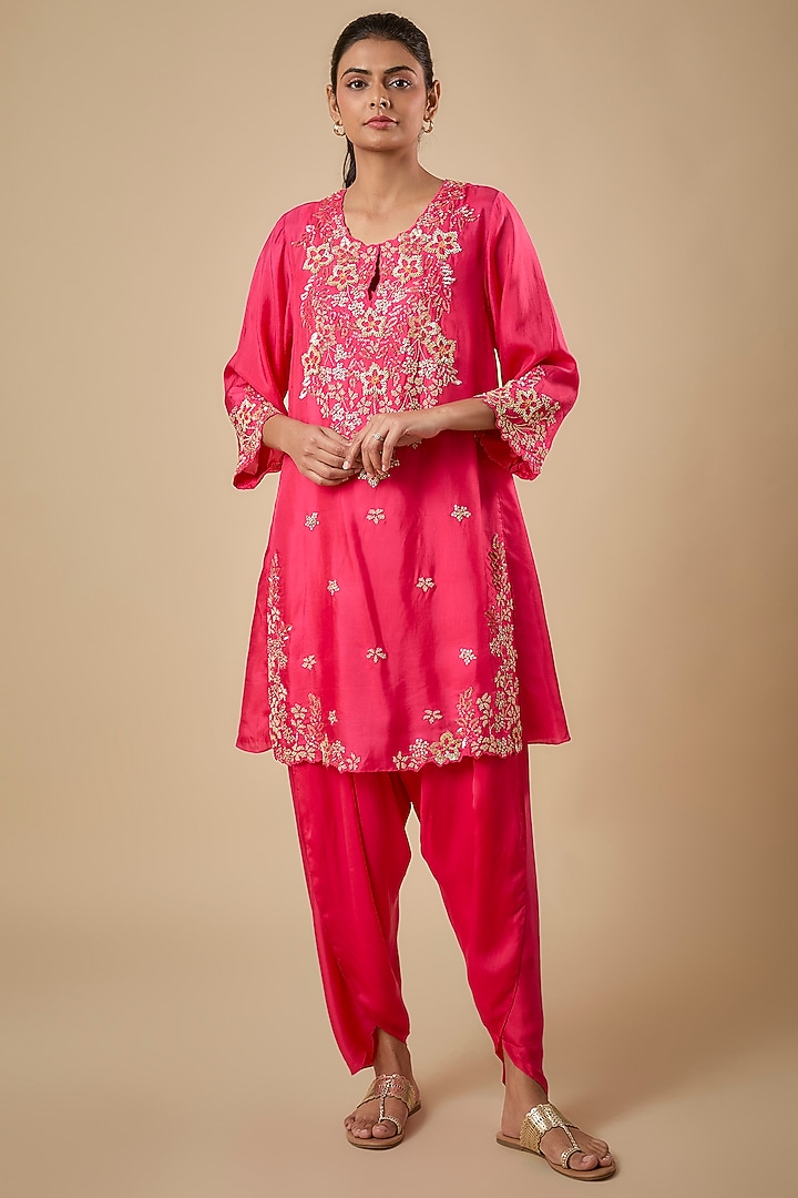 Raspberry Silk Kurta Set by One not two at Pernia's Pop Up Shop