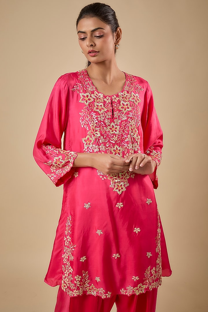 Raspberry Silk Kurta Set by One not two at Pernia's Pop Up Shop