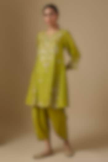 Henna Green Silk Floral Hand Embroidered Kurta Set by One not two at Pernia's Pop Up Shop