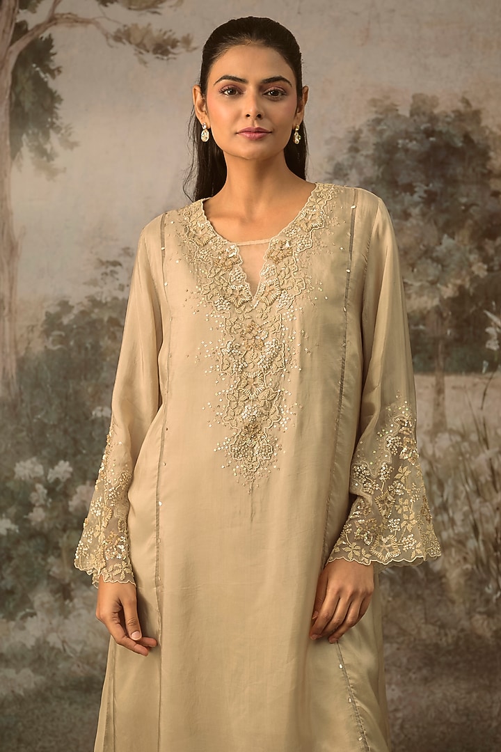 Shell-Colored Crushed Silk Floral Embroidered Kurta Set by One not two at Pernia's Pop Up Shop