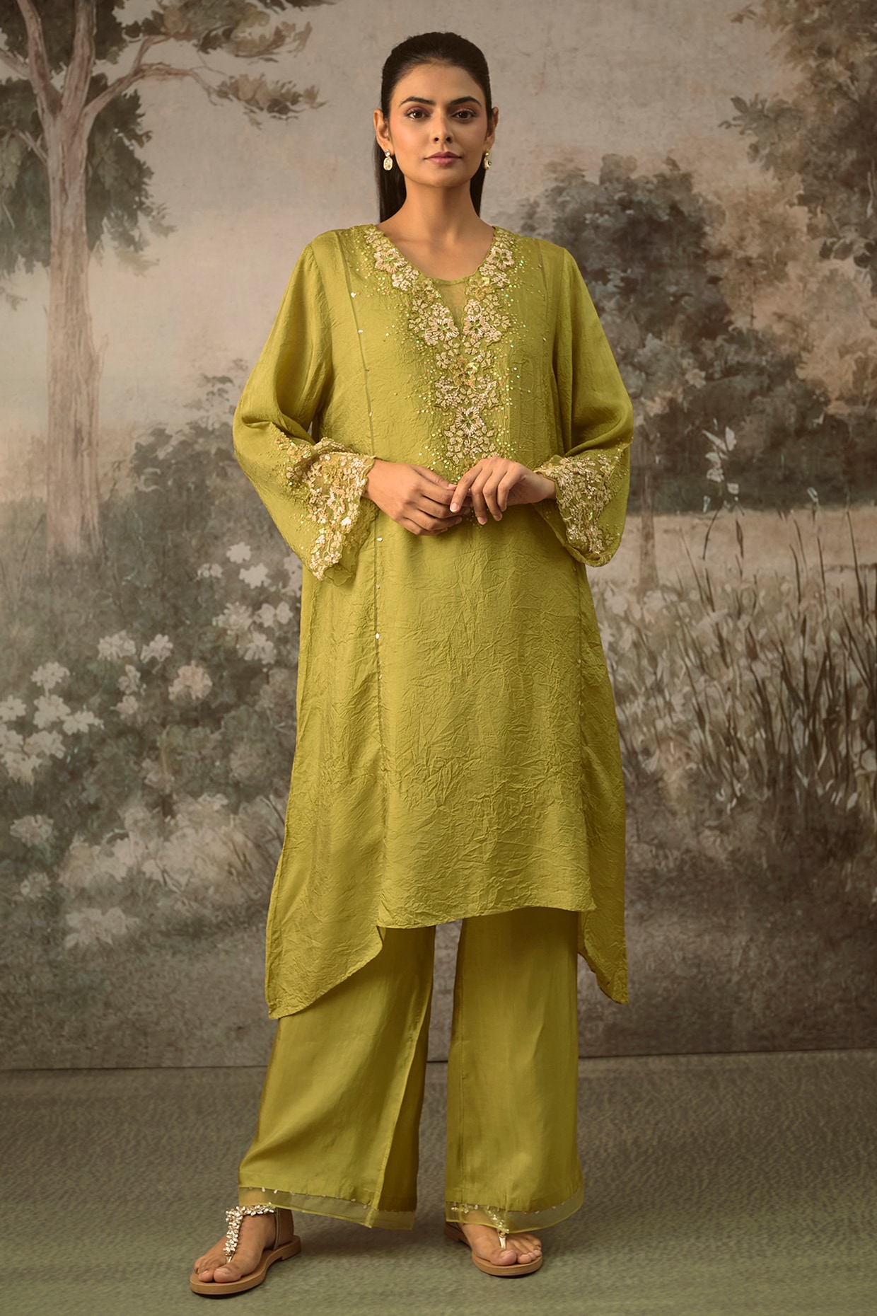 One not two Heen Green Crushed Silk Floral Embroidered Kurta Set