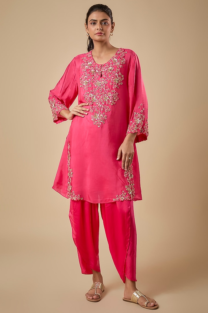 Raspberry Silk Kurta Set by One not two at Pernia's Pop Up Shop