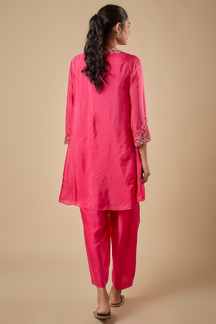 Raspberry Silk Kurta Set by One not two at Pernia's Pop Up Shop