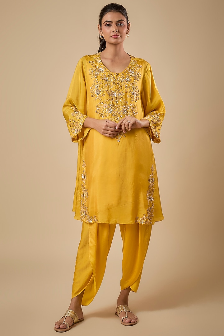 Amber Yellow Silk Kurta Set by One not two at Pernia's Pop Up Shop