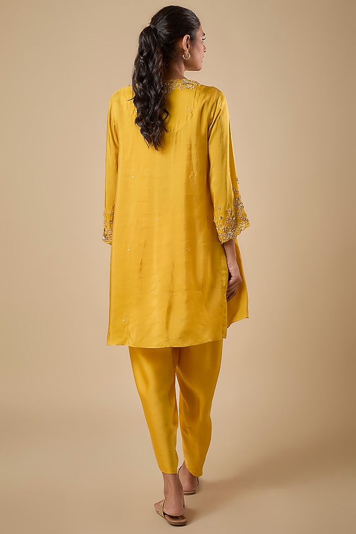 Amber Yellow Silk Kurta Set by One not two at Pernia's Pop Up Shop