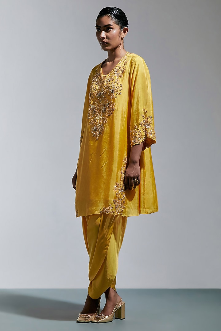 Amber Yellow Silk Kurta Set by One not two at Pernia's Pop Up Shop