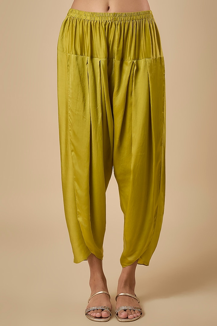 Heena Green Silk Kurta Set by One not two at Pernia's Pop Up Shop